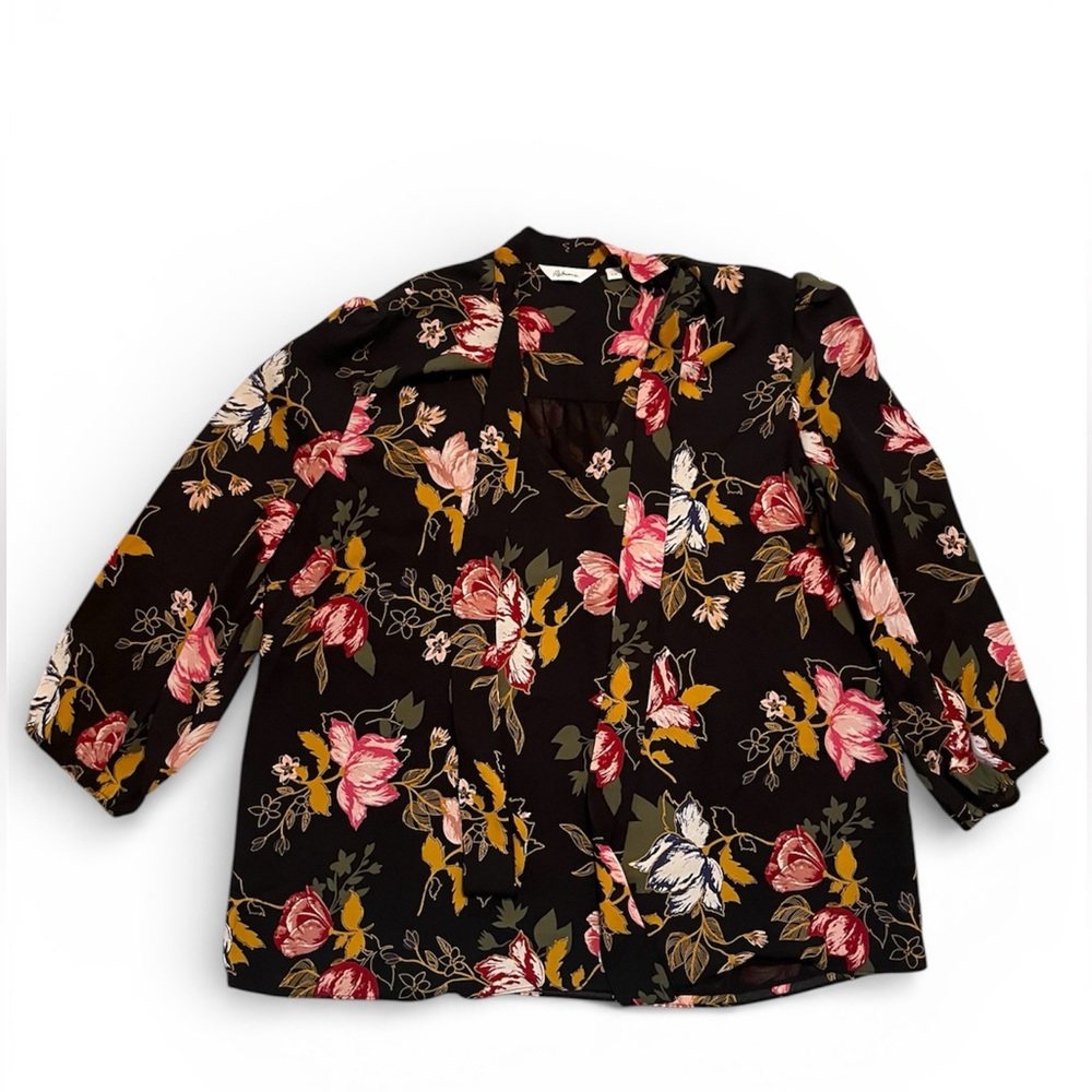 Floral Blouse with Bow - Picture 4 of 12